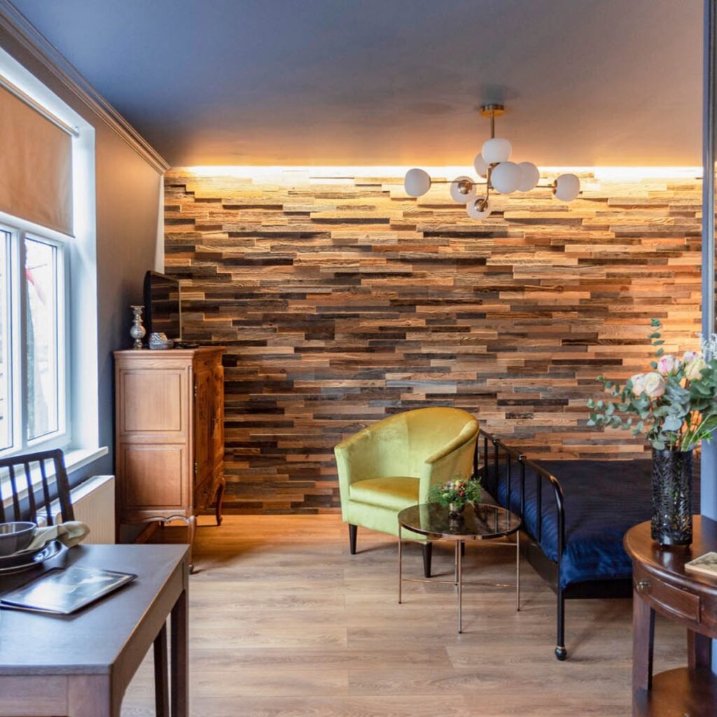 WoodCraft Reclaimed Cotswold Wood Wall Panel